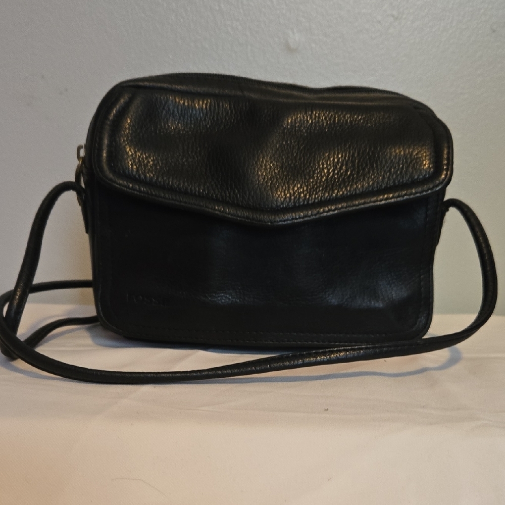 Fossil Genuine Leather Black Crossbody Credit Card Storage Pockets